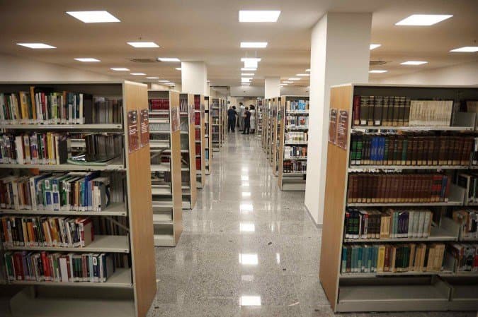 Bibliotecas escolares: direito negado que perpetua desigualdade