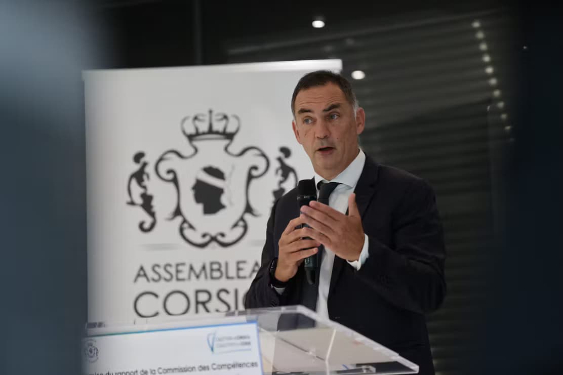 Simeoni abandona executivo da Córsega para disputar Bastia