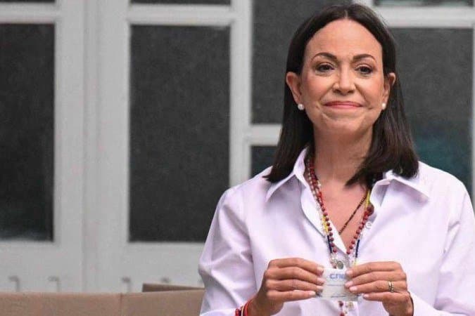 Trump abandona oposição venezuelana e apoia vice de Maduro