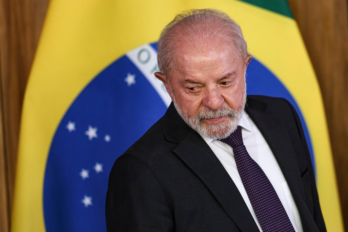 Abstenção, e não Flávio Bolsonaro, tirou votos de Lula no 1º turno, aponta cientista político