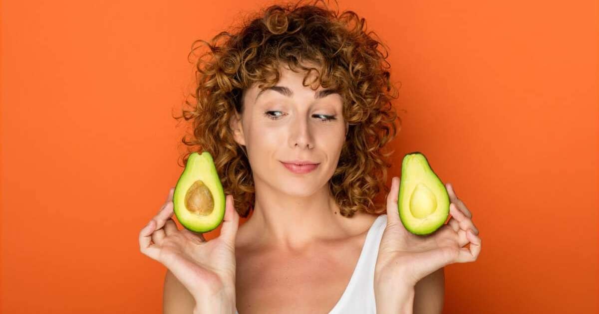 Abacate: a fruta brasileira que protege o coração e o bolso
